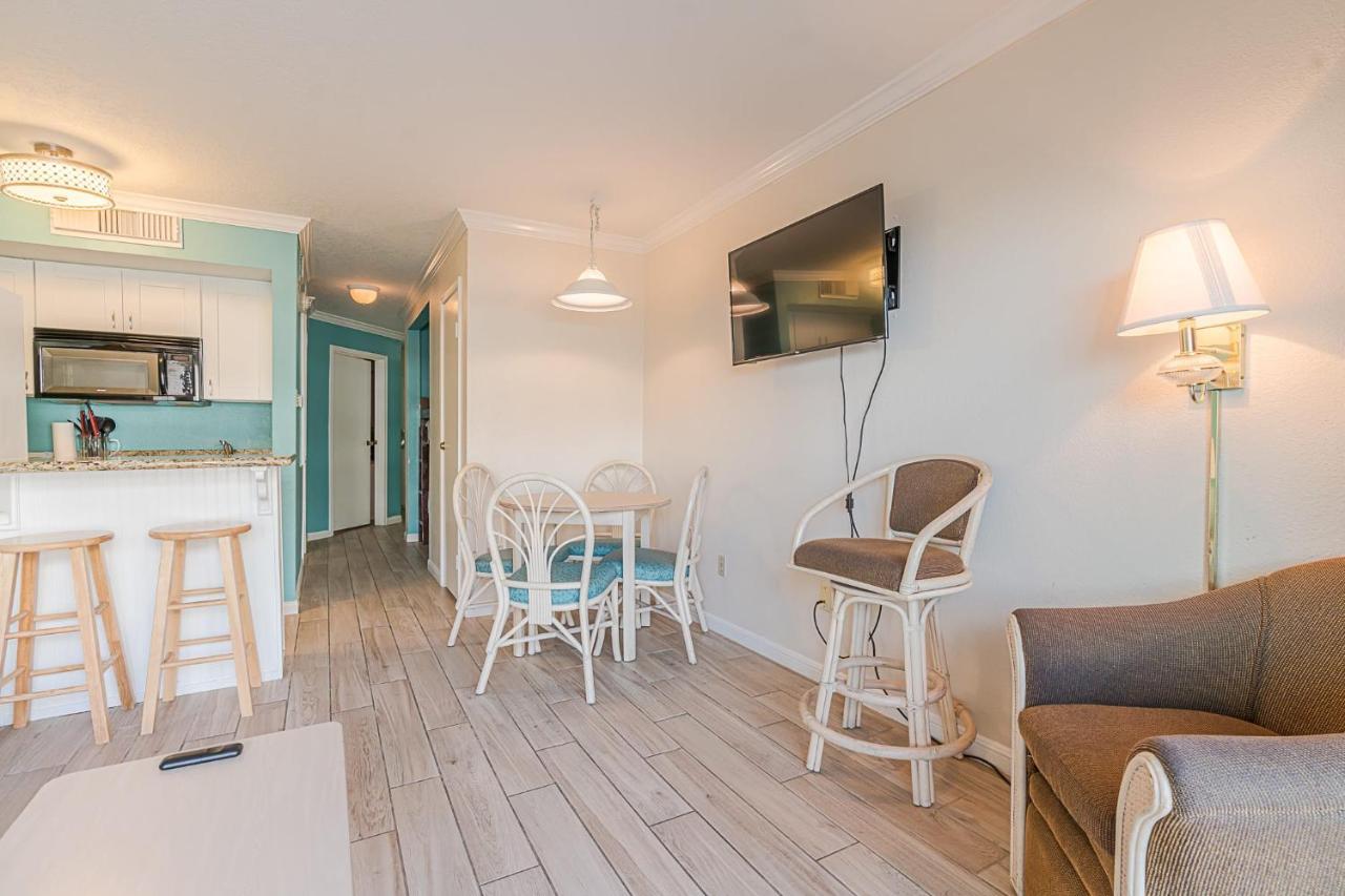 Beachside Bungalow With 2 Pools Hotel Galveston Exterior foto