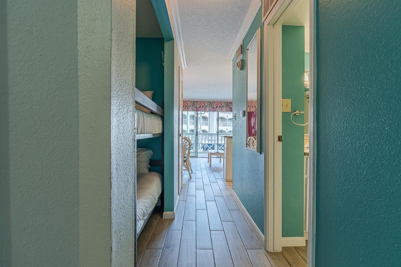 Beachside Bungalow With 2 Pools Hotel Galveston Exterior foto