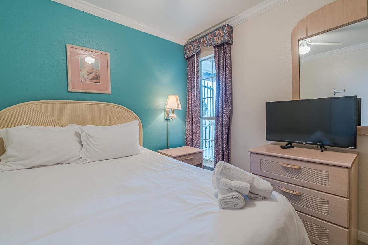 Beachside Bungalow With 2 Pools Hotel Galveston Exterior foto