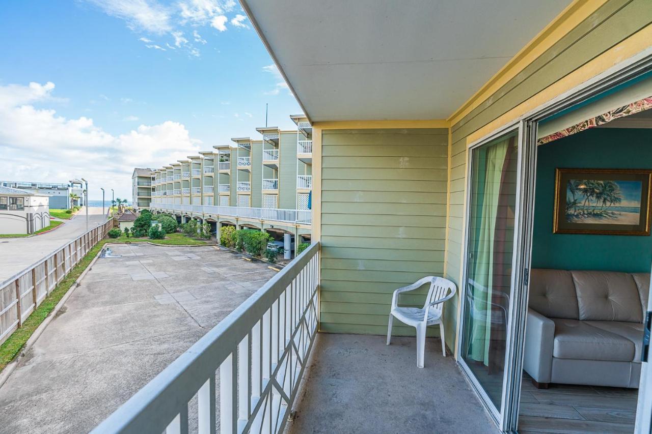 Beachside Bungalow With 2 Pools Hotel Galveston Exterior foto